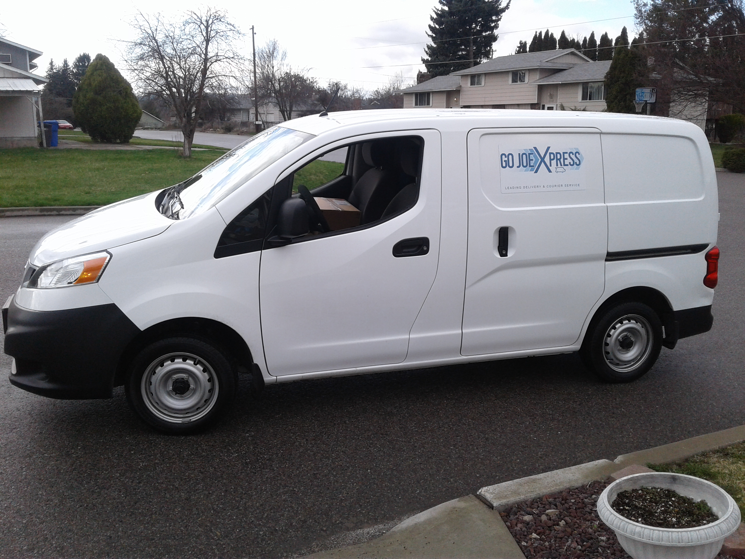 Go Joe Xpress in action, making residential deliveries.